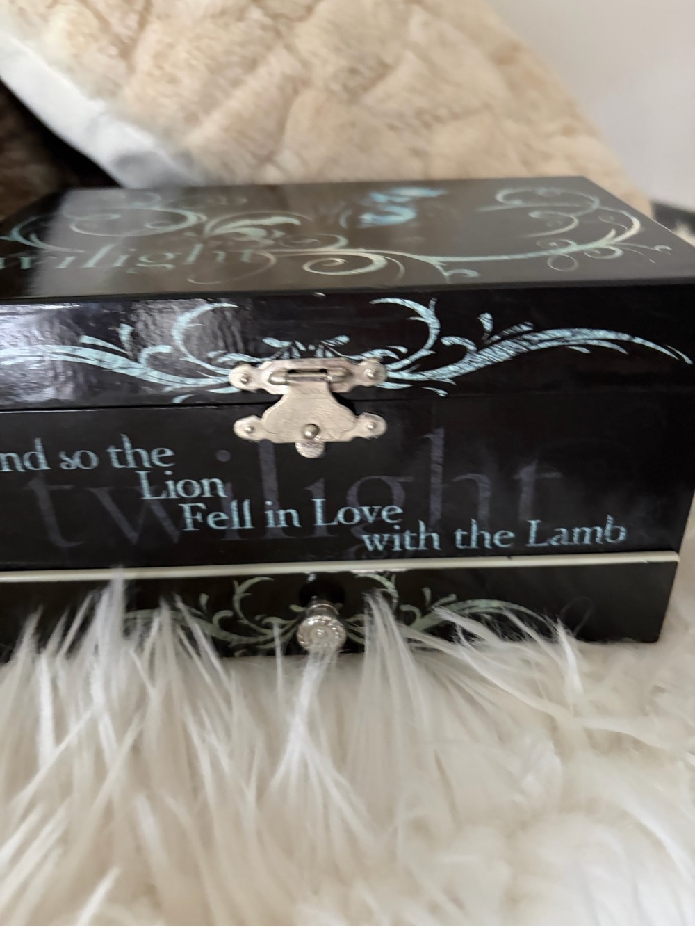 VTG THE TWILIGHT SAGA NECA MUSICAL JEWELRY BOX BELLA EDWARD